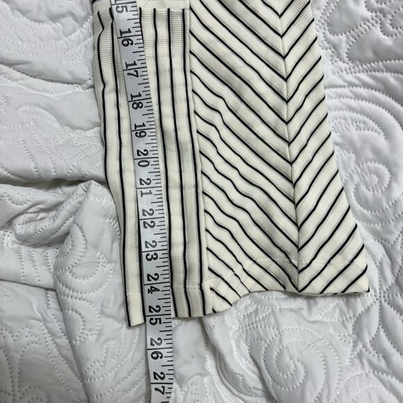 Derek Lam 10C Athleta Striped Madison
Ave Tank Top White Black Womens
Medium - Picture 10 of 10